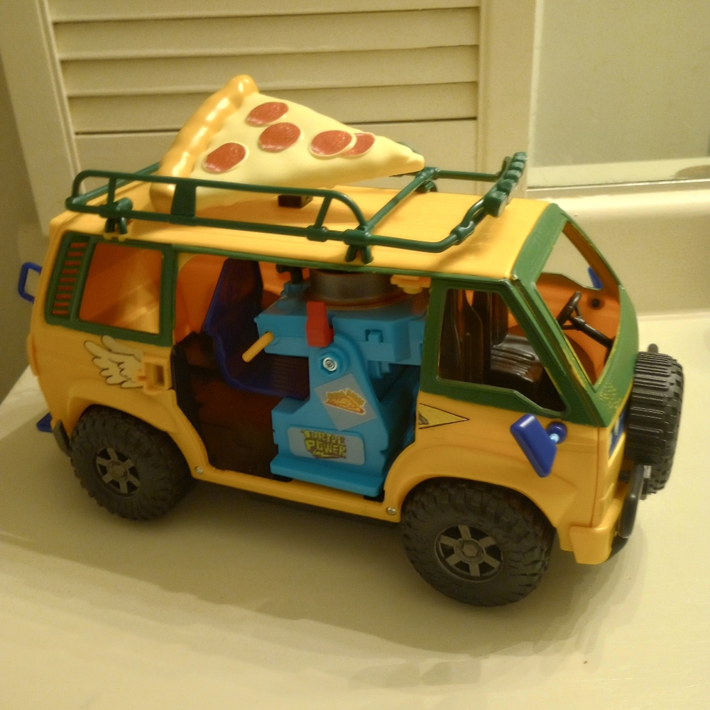 Teenage Mutant Ninja Turtles Mutant Mayhem Pizza Fire Delivery Van